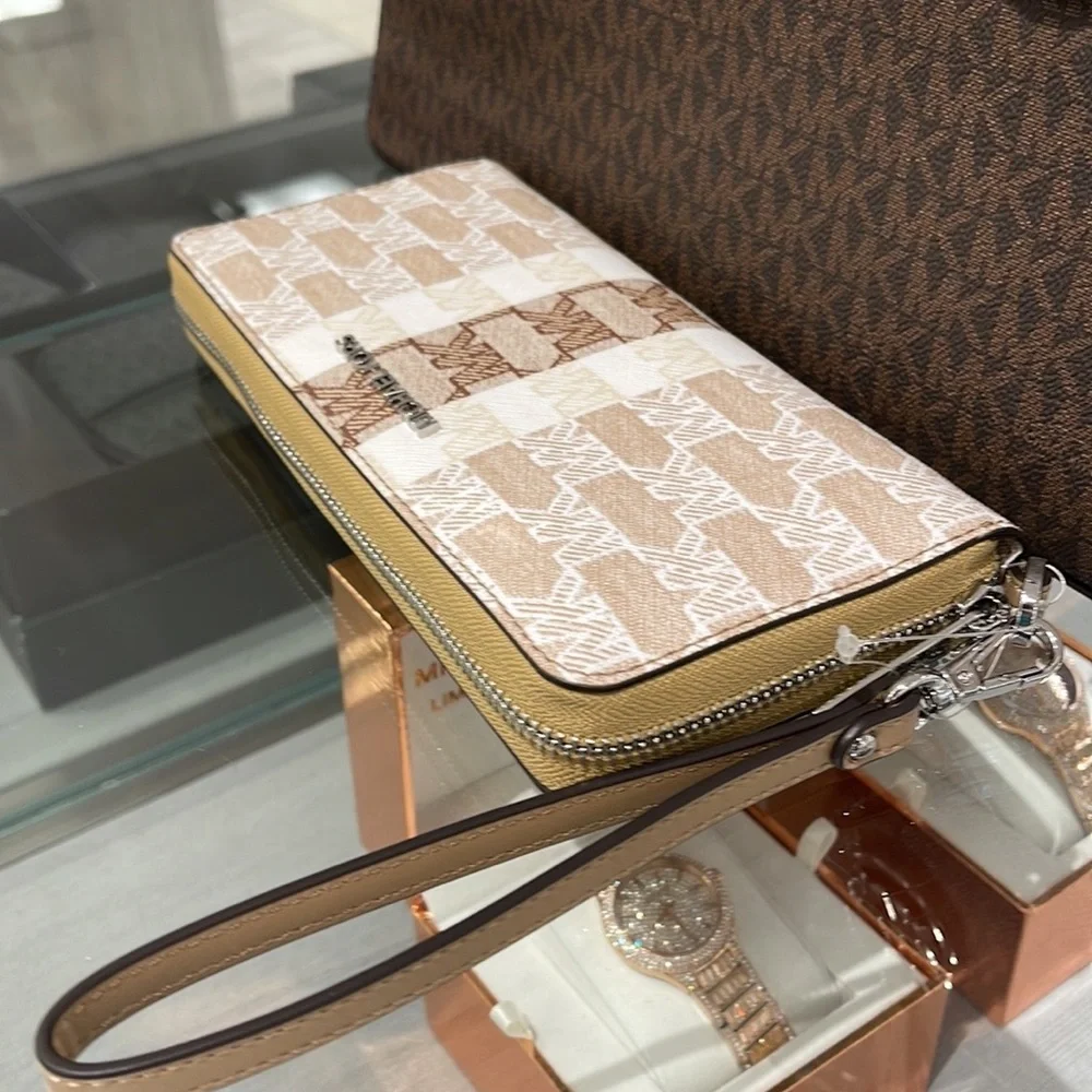 MICHAEL KORS Leather Continental Phone Holder Wristlet Wallet  Camel  NWT